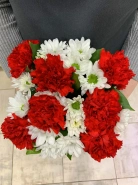 Композиция из хризантемы и гвоздики 1