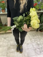 Монобукет из роз (Иззелена-желтый) 0