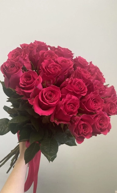 Розы розовые 25 штук