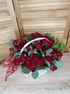 Корзина с кустовой розой 0